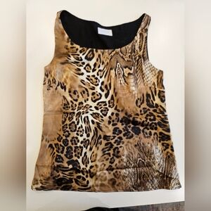 Sleveless animal print top